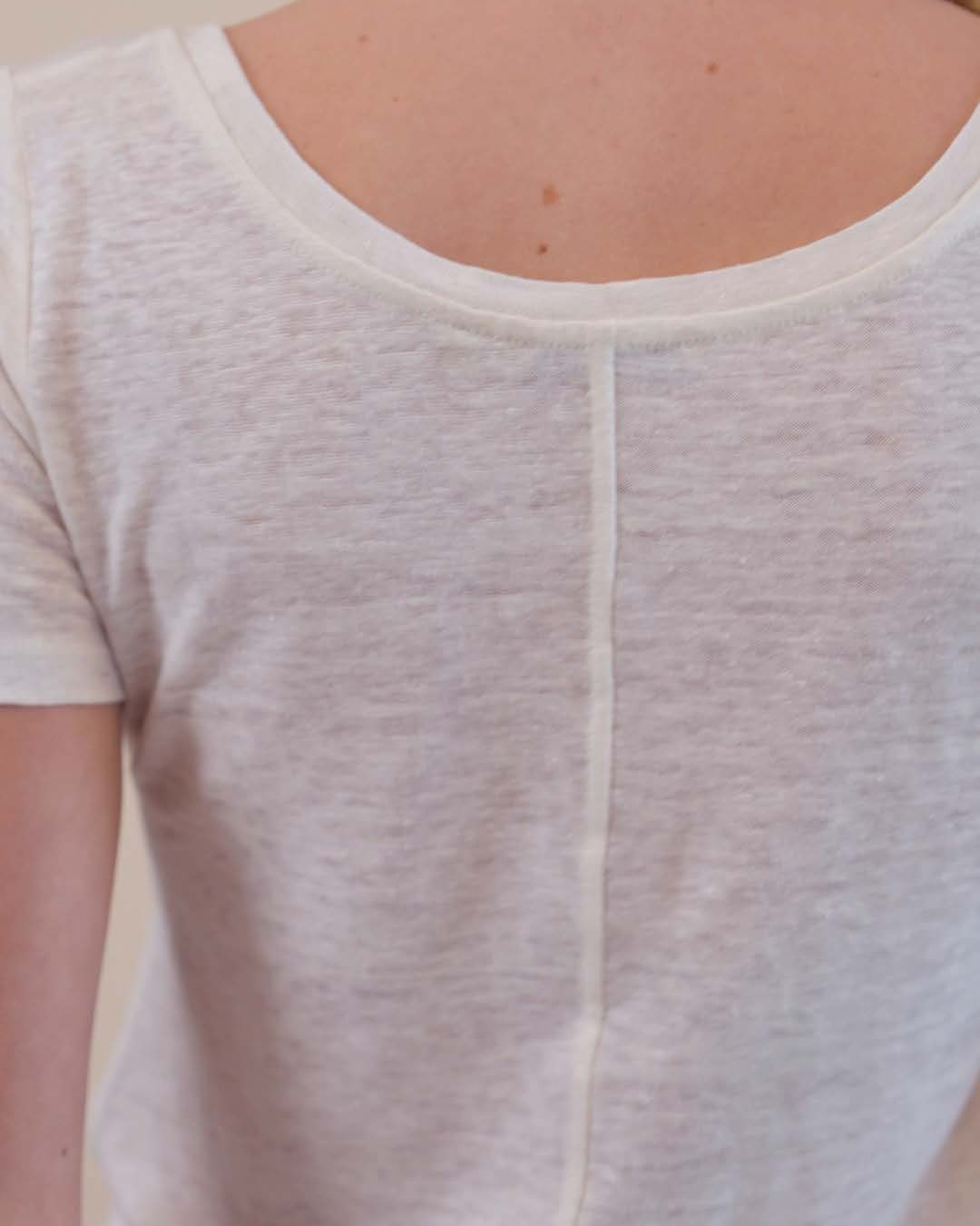 James Linen V-Neck Tee in Off-White