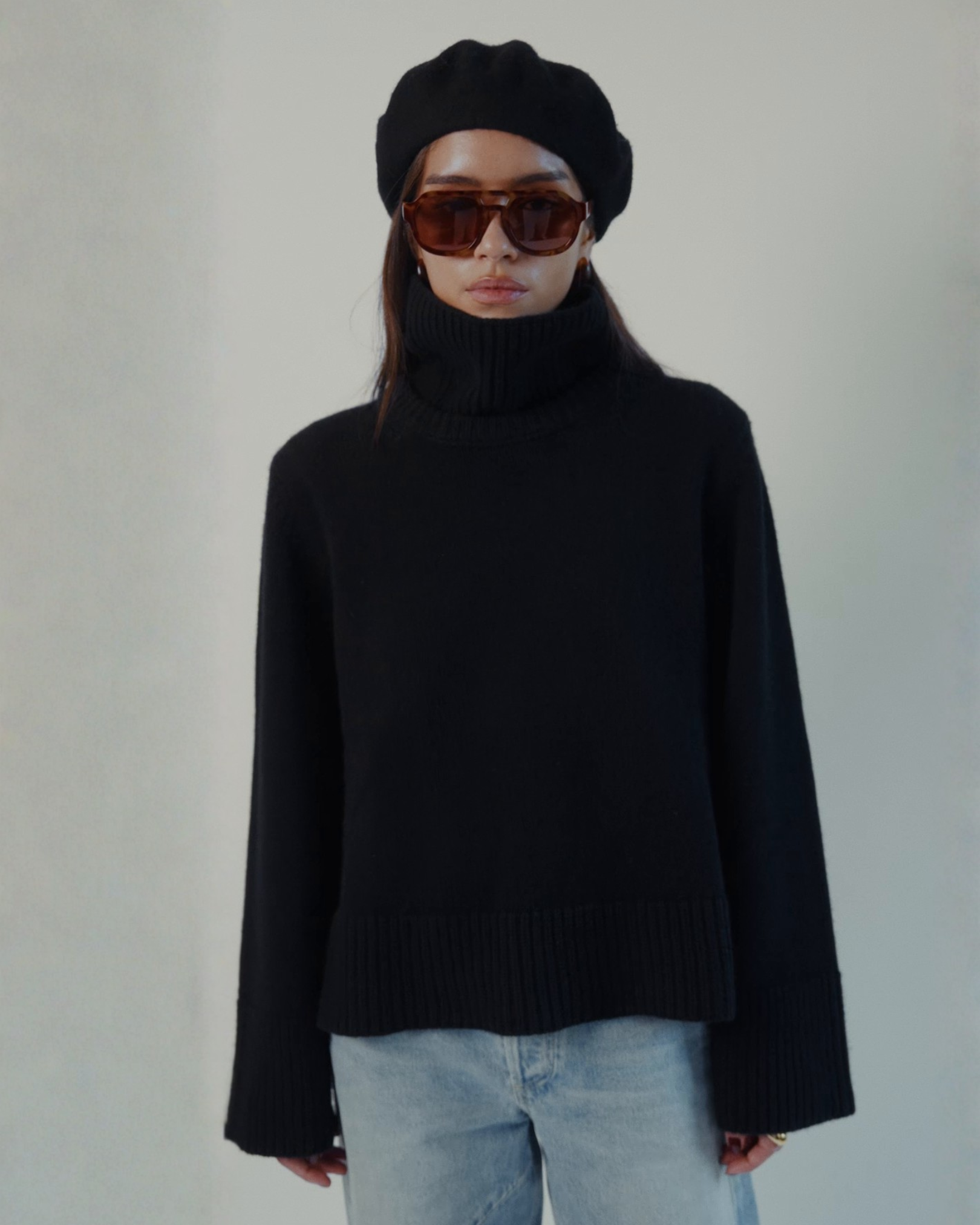 Gloria Convertible Sweater in Black