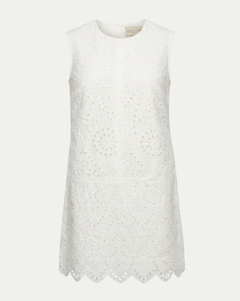 Twiggy Sleeveless Shift Dress in White Eyelet