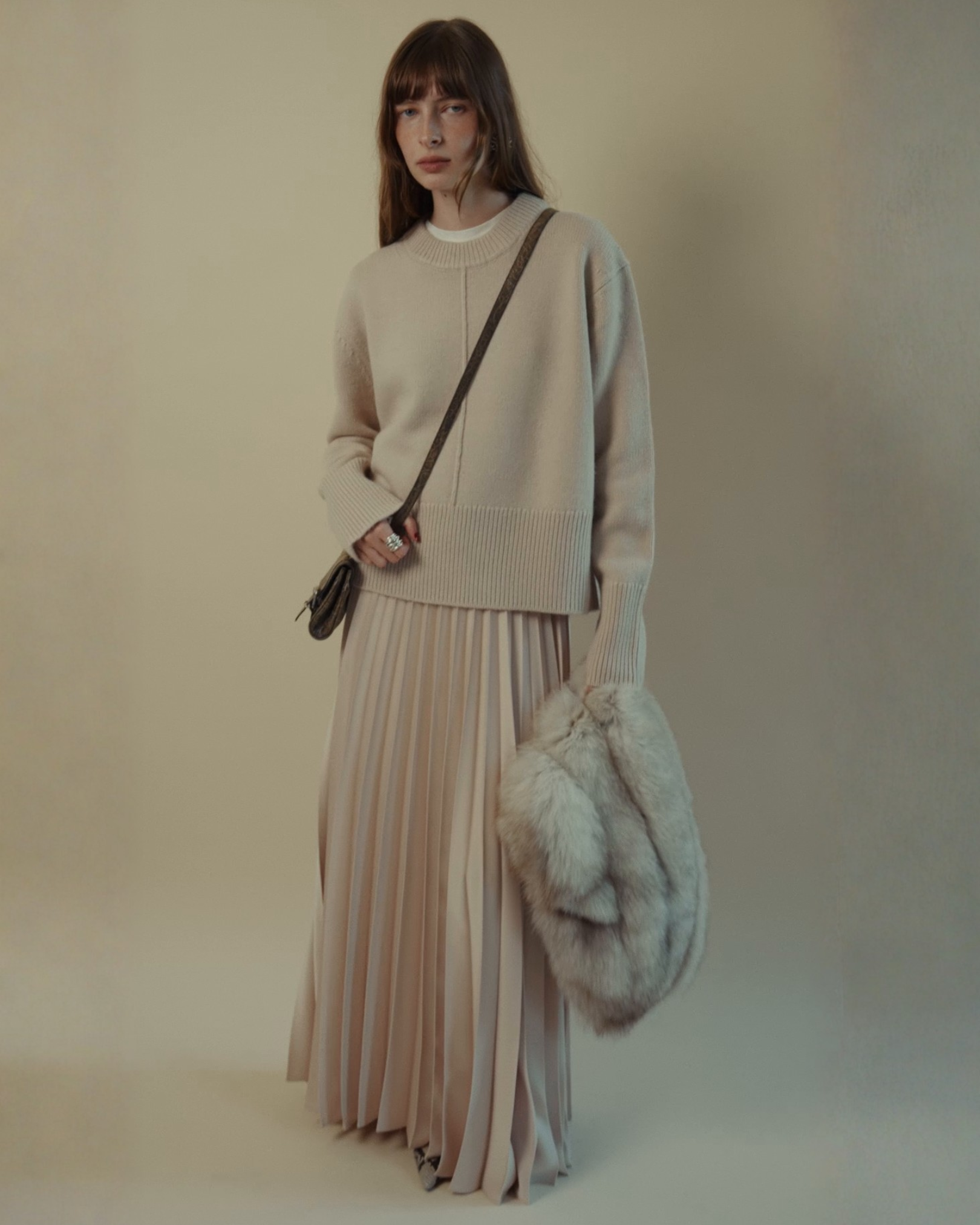 Cary Crew-Neck Sweater in Taupe