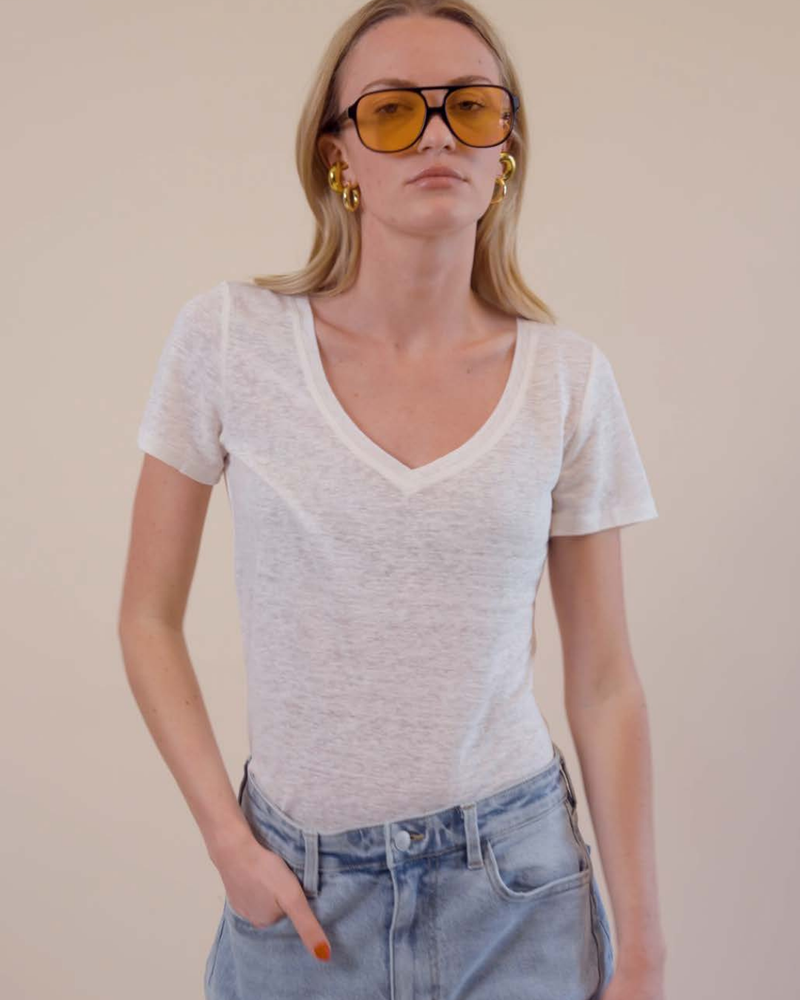 James Linen V-Neck Tee in Off-White